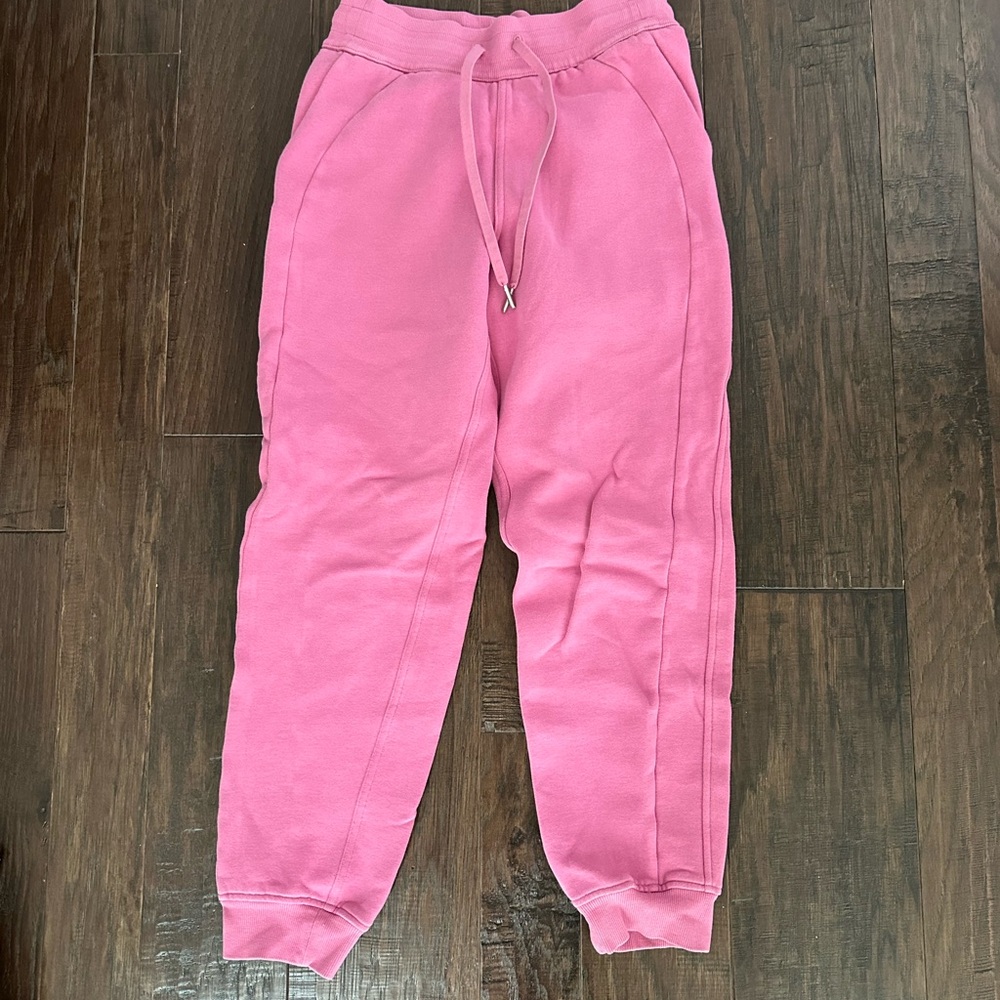 Pink lulu sweatpants - size 4